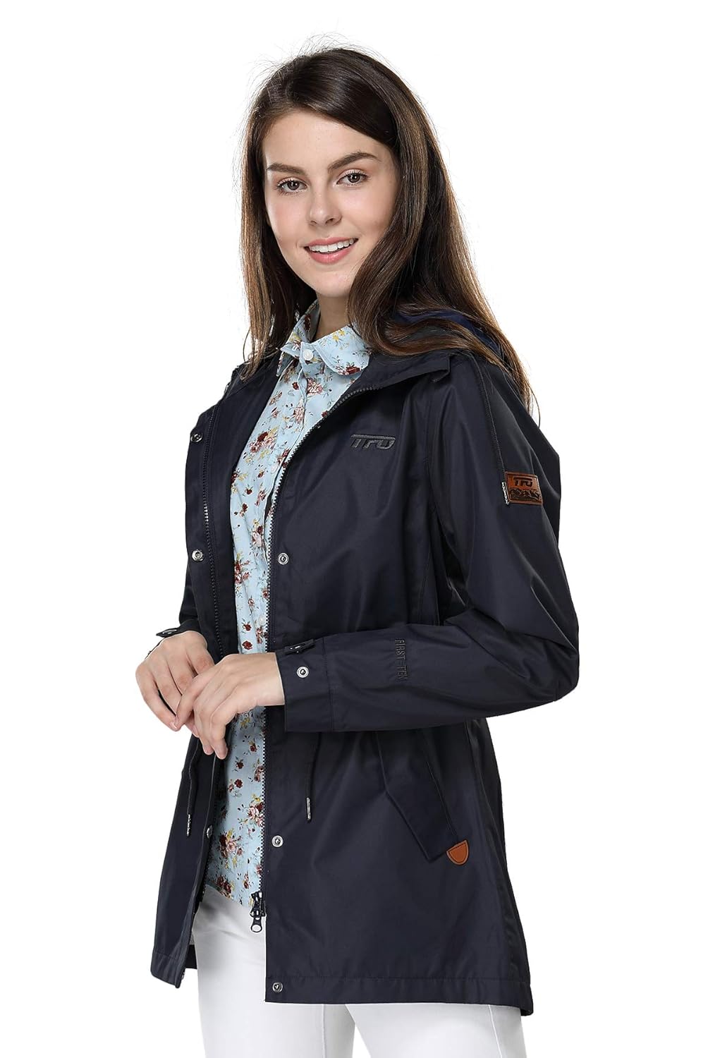 the first outdoor 女士运动单层冲锋衣 户外徒步防水透气登山服保暖